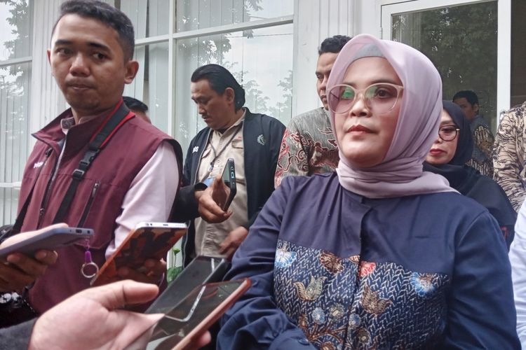 Anggota Bawaslu RI Lolly Suhenty. Ia berharap tak ada pemungutan suara ulang (PSU) dalam Pilkada 2024 